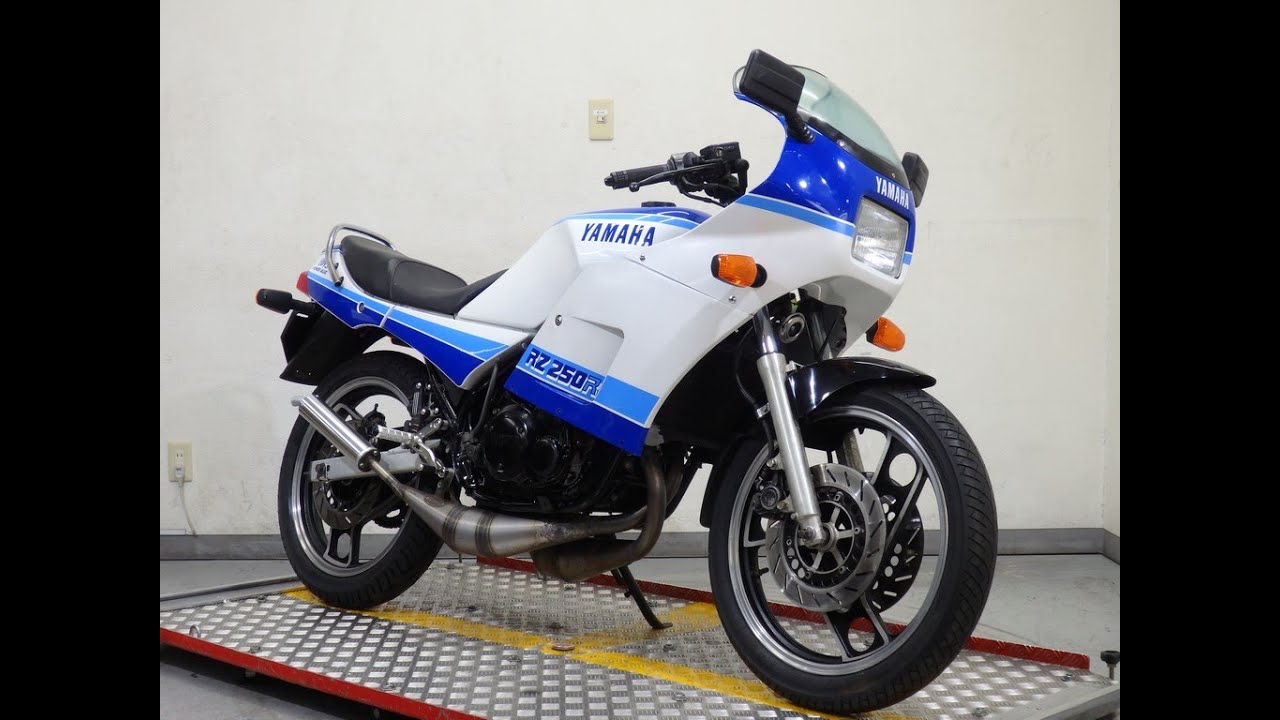68709 RZ250RR 始動動画 - YouTube