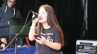 BABA KIZIN CANLI PERFORMANSI SUDENAZ & ERTUNA SOLAK