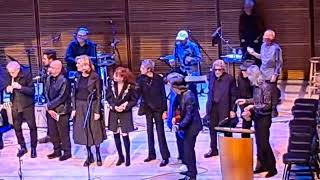 Delores Dixon, Richard Barone & all MUSIC + REVOLUTION 11/19/23 finale Blowin' in the Wind BOB DYLAN