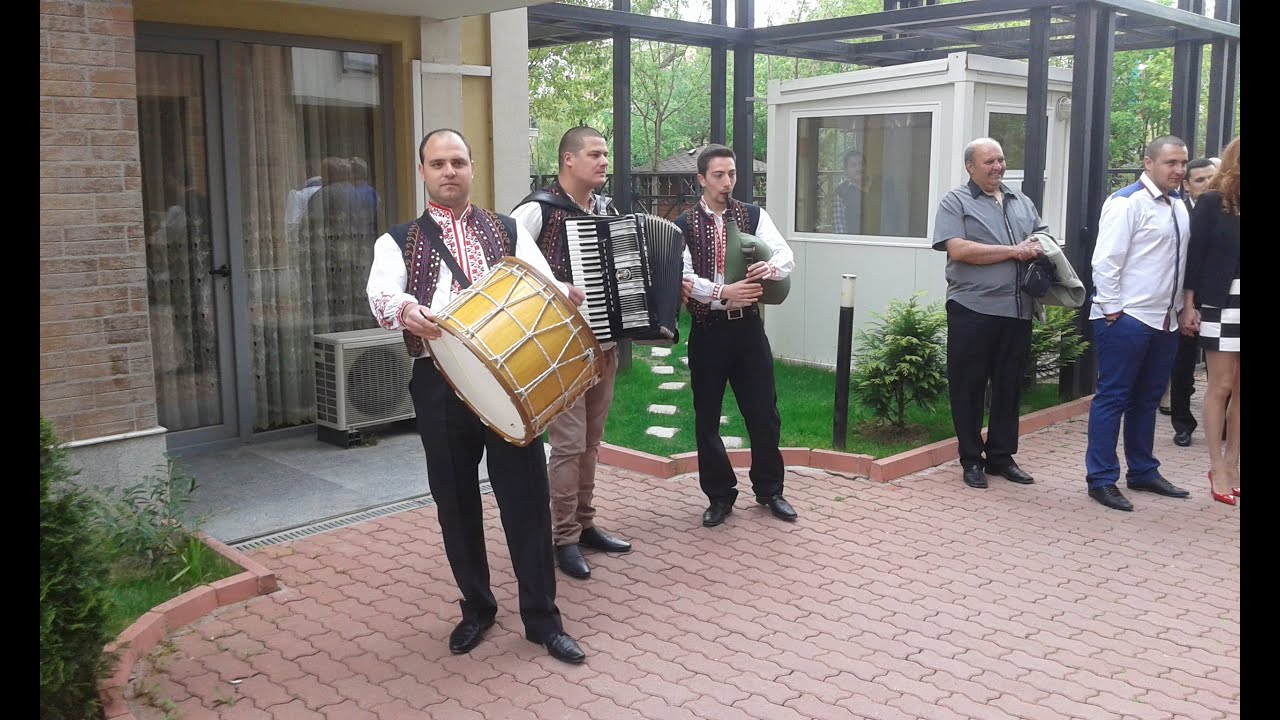 Извеждане на булката с Фолклорен Ансамбъл 