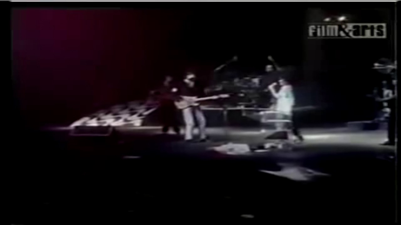 在 YouTube 上观看 RITA LEE & CHARLY GARCIA - LOVE ME DO - HELP! 在 YouTube 上观看 RITA LEE & CHARLY GARCIA - LOVE ME DO - HELP!