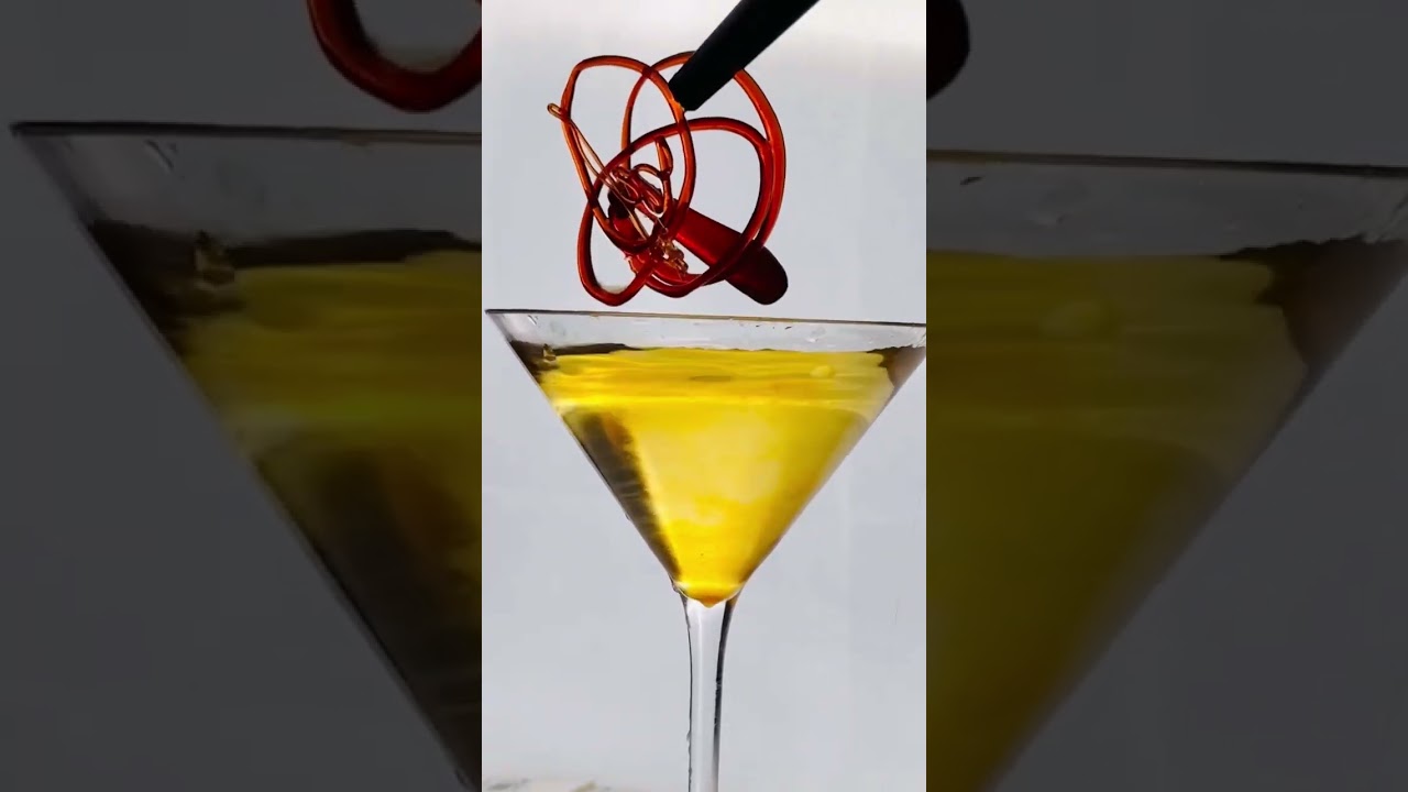 Cocktail Decoration with hot sugar 