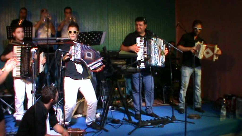 Il mitico tiburon di Maikol Rossi e Claudio Di Muzio