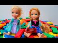 Colors ! Elsa &amp; Anna toddlers teach Adrian - Barbie dolls - counting
