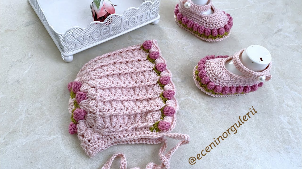 Вязаная вязаная шапочка для девочки 