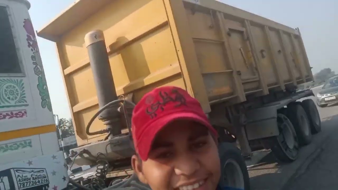 Daly vlog saport kro bhai please aaj bhai 8/365 firse dukaan par ja rhe hai trak se dukan par ja rhe