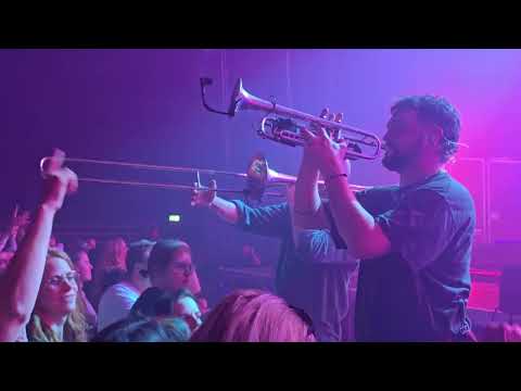Querbeat live 2026 - Dä Plan + Kein Kölsch für Nazis (Lyrics) Düsseldorf Mitsubishi Electric Halle