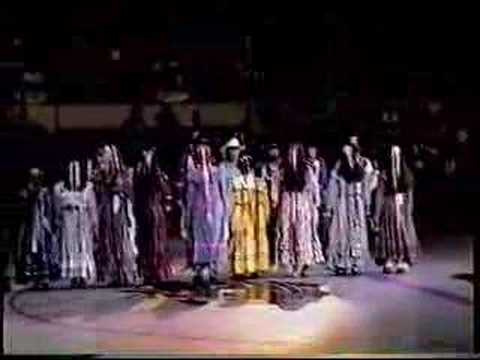 Chickasaw Native American Indian "Drink Water" social dance. Our tribe, the Paiutes, have social dances also, but it great to see other tribes social dances. The announcer does a great job in explaining the dance. This is a dance our Native American Indians relatives do in south eastern Oklahoma....