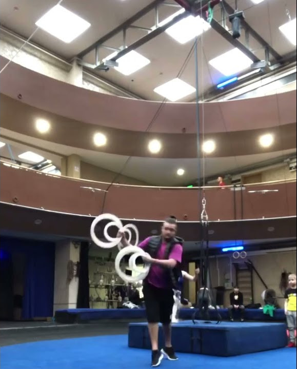 First 12 rings multiplex!! #juggling  #world  #record #russia #moscow #juggler #tutorial