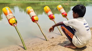 Amazing Traditional Boy Catching Big fish With Plastic Bottle Fish Hook By River