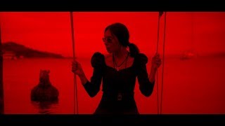 Suzi feat. Emre Şakar - Sen Dolu (Official Video)