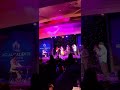 伝説級ジャズサックス奏者のバンドでなぜかロックギターをこれでもかと弾きまくるアジア人