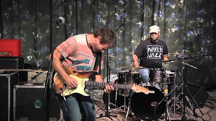Big Legged Woman - Chris Duarte on Legends TV prog...