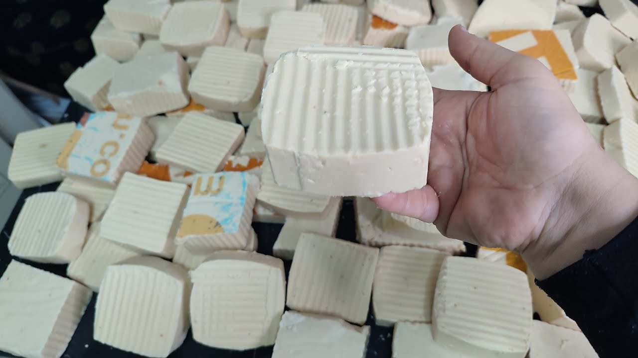 عملت 100صابونة بقوة الليمون من الزيت المستعمل ب 40 جنيه بس 4*1 نظافة ورغوة وريحة و توفير