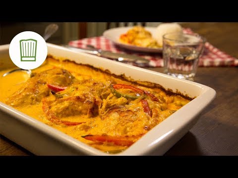 Fülle das Huhn mit Käse & klappe es zu. So leicht aber lecker!. 