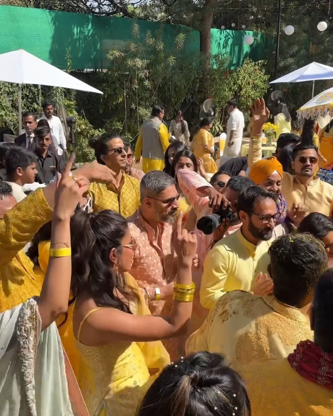 Priyanka Chopra's FUN dance with her brother \u0026 sister-in-law during their Haldi ceremony ? #shorts