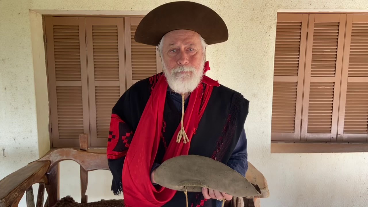 Mano Lima fala sobre chapéus