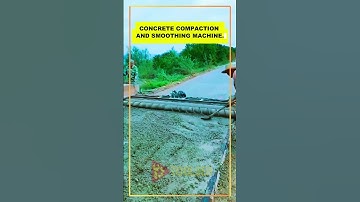 Concrete compaction and smoothing machine