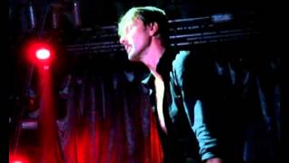 Suede - Brett Anderson - What Are You Not Telling Me (live, without a microphone!)
