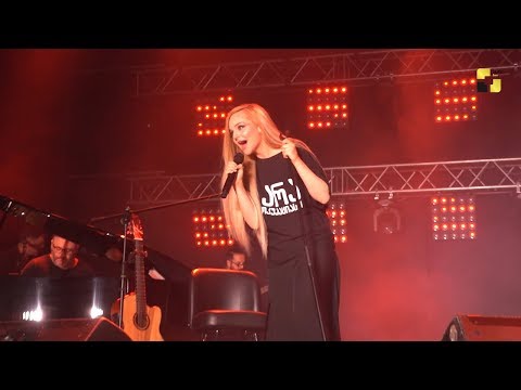 სოფო ბათილაშვილი პირველი სოლოკონცერტით ქვეყანაში მიმდინარე მოვლენებს გამოეხმაურა