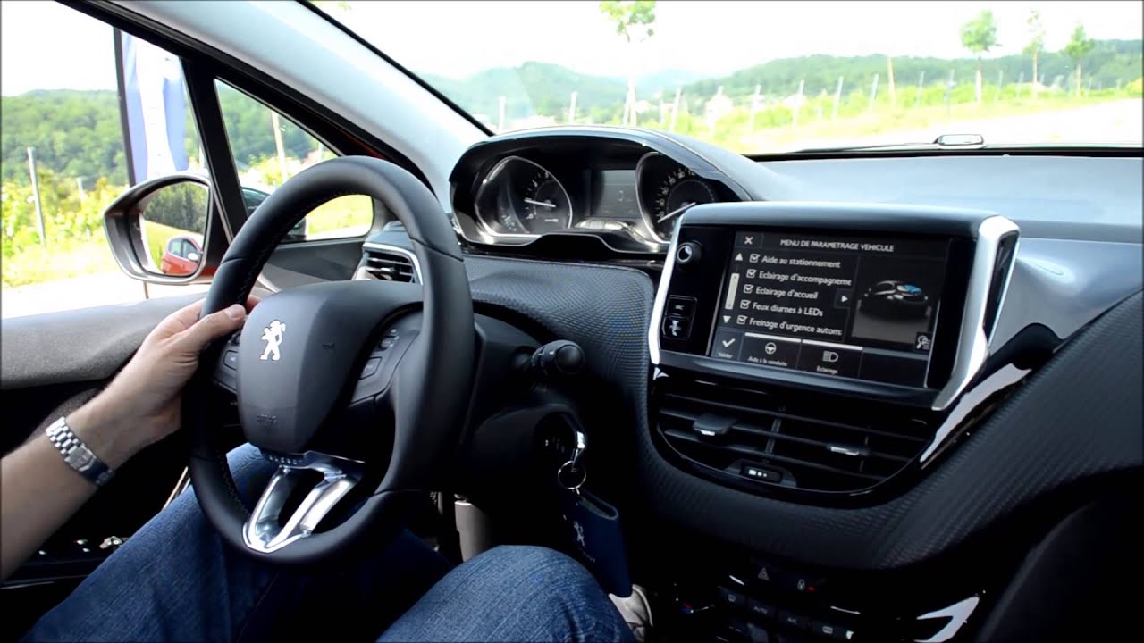 2015 Peugeot 208 | Active City Brake Demonstration - YouTube
