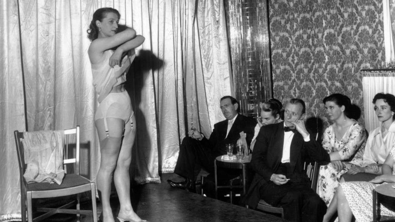 🌟📸 Rare Candid Photos of Forgotten Hollywood Legends (1950s–80s)