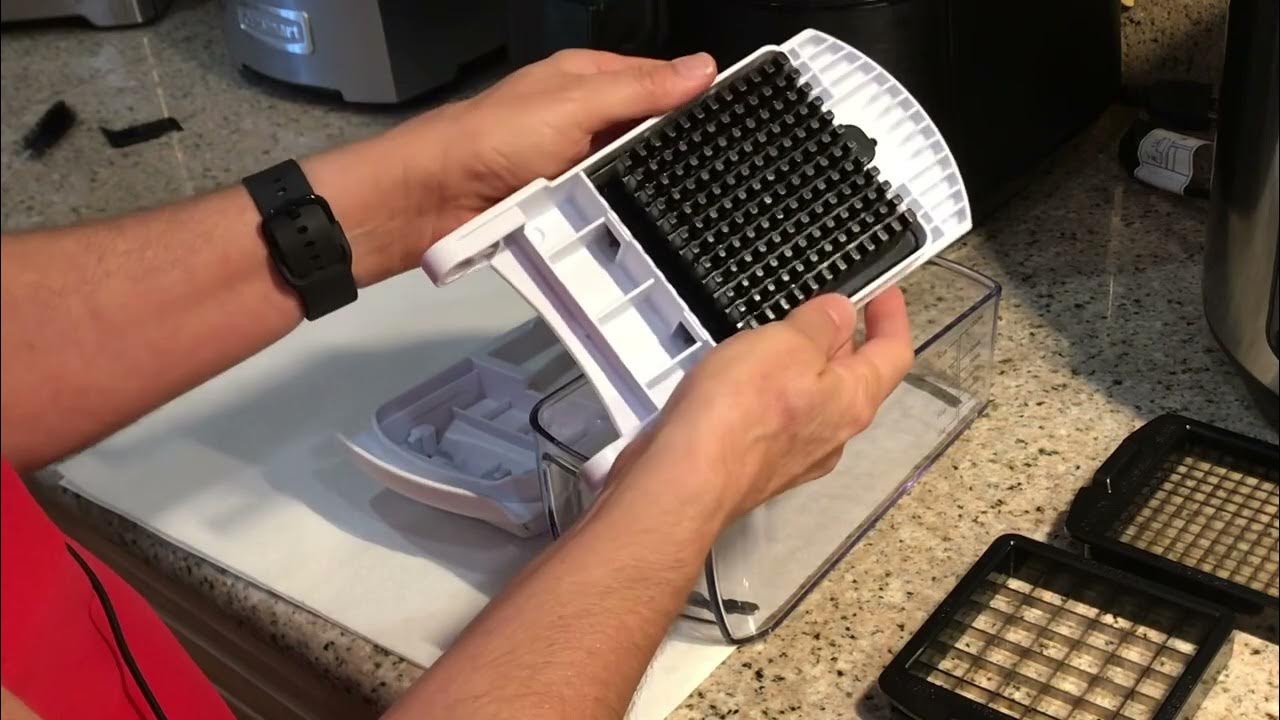 Fullstar vegetable chopper. How to remove the pusher insert to wash and