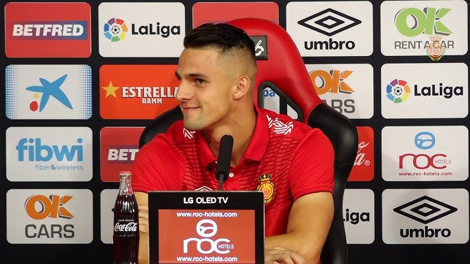 Martin Valjent Duy Trì Sự Ổn Định Nơi Trung Tâm Hàng Thủ - Yếu Tố Chìa Khóa Đưa Đội Bóng Tới Thành Công Martin Valjent Duy Trì Sự Ổn Định Nơi Trung Tâm Hàng Thủ - Yếu Tố Chìa Khóa Đưa Đội Bóng Tới Thành Công