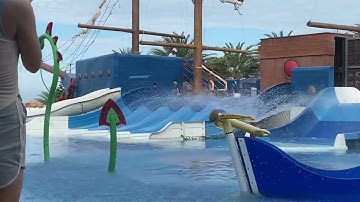 Đi bơi tại Centara mirage resort Mũi Né