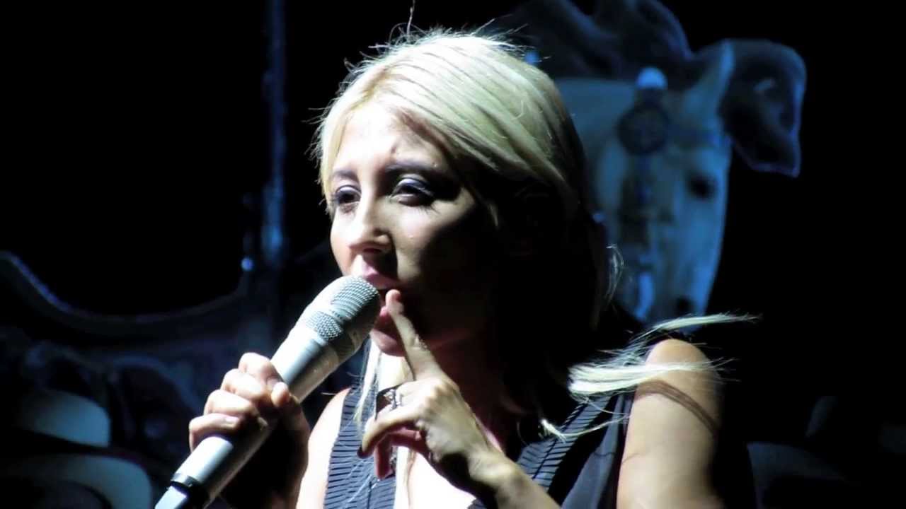 Malika Ayane - Il tempo non inganna (Riccione 2013) - YouTube