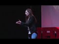 Escuchar nos transforma | Luz Sureda | TEDxNecochea