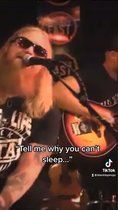 A few years ago we stopped in @95wiilrock951 and played #acoustic #music #blacktopmojo  #cantaleep