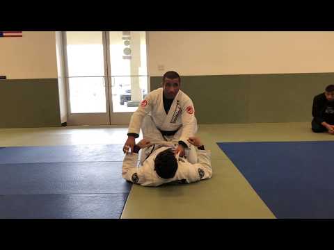 First BJJ-Prof. Suyan Queiroz-Closed Guard Pass to Submission