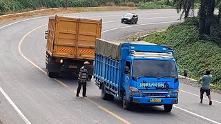 Download Lagu Truck Dump  Kuning Seperti Malaikat, Tiba - tiba Datang Membantu MP3