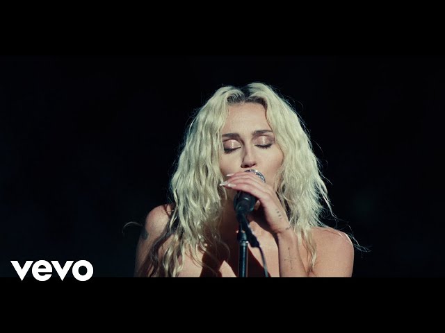 Miley Cyrus - Flowers (Backyard Sessions) class=