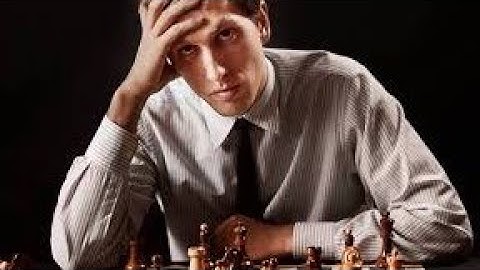Fischer vs spassky (1972) 1-0 game 2