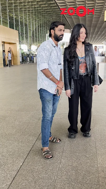 Shruti Haasan's CUTE gesture for the paps as spotted at the airport