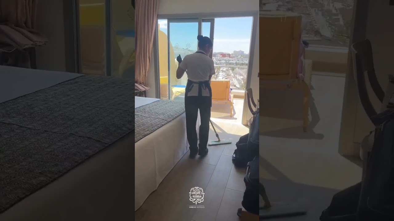 Pasando un día con el personal del departamento de pisos.✨. ¡Que gran trabajo hace nuestro equipo!