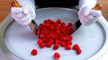 Raspberries ice cream rolls street food - ايسكريم رول توت العليق الأحمر