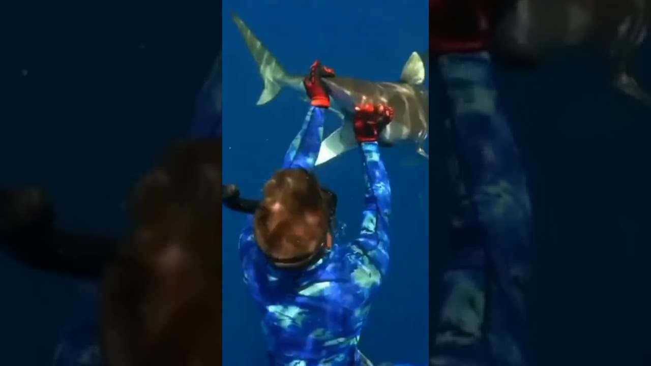 💙is was a high risk hook to get as it was behind teeth pretty far on the roof of the mouth.