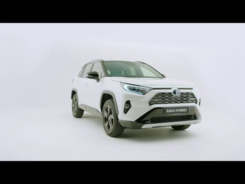 toyota-rav4-hybrid-2019-accessories-review