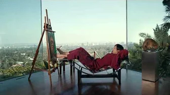 Lenovo YOGA 3 Pro - Ashton Kutcher Toes