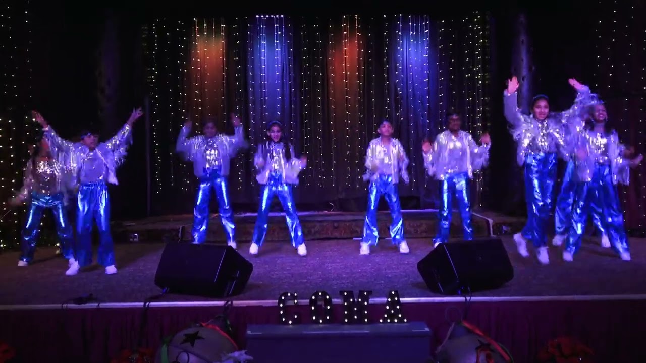 COMA 2025 50 XMAS 07 GENZ SQUAD