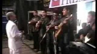 QUERERTE YA NO PUEDO - AYER Y HOY - LUCHO BOWEN CON LOS EMIGRANTES chords