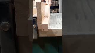 【テーブルソーで額縁の溝を加工する方法】How to cut grooves in picture frames with a table saw!Woodworking and DIY.