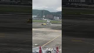 中華航空B737-800松山機場起飛