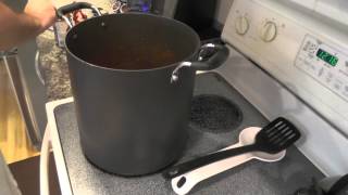 DSP Cooks It: Homemade Italian Sauce - Adding the Paste and STIR!