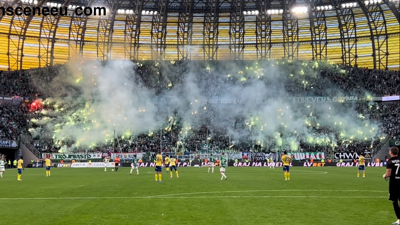 LECHIA GDAŃSK - Arka Gdynia (24.08.2025) doping, oprawy i palenie barw