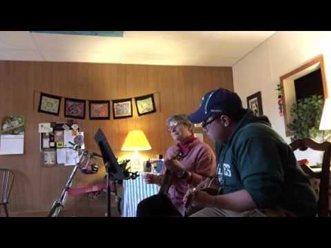 ukulele accord Sittin' in at the Living Room at Insight: Crimson and Clover ukulele duet
