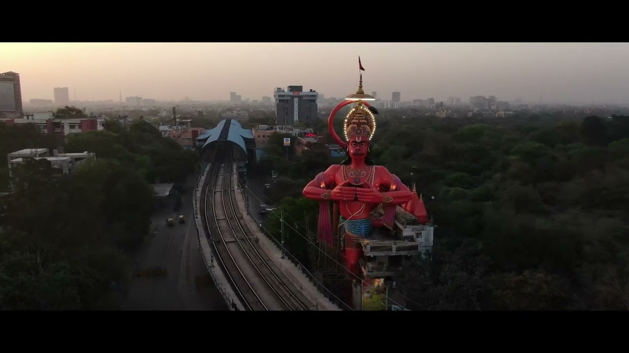 Aerial View Of Hindu Deity's Statue And Temple In New Delhi, India - 1192594